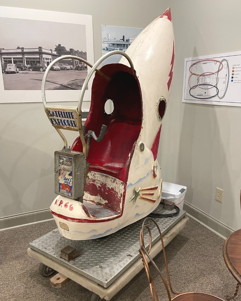 rocket kiddie ride, coin-operated