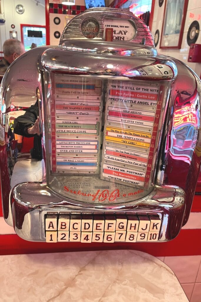 tabletop juke box