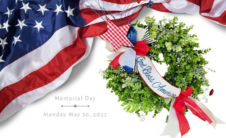 patriotic boxwood wreath idea