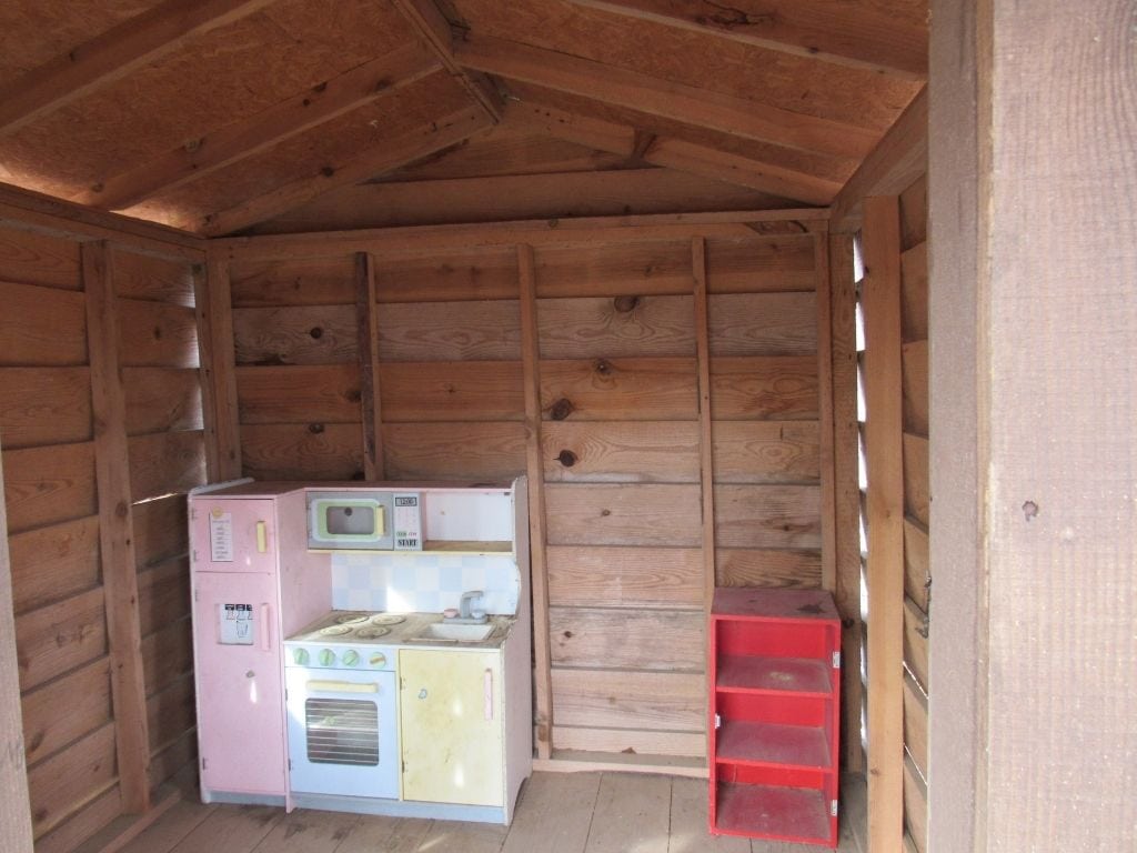 playhouse for kids in the backyard