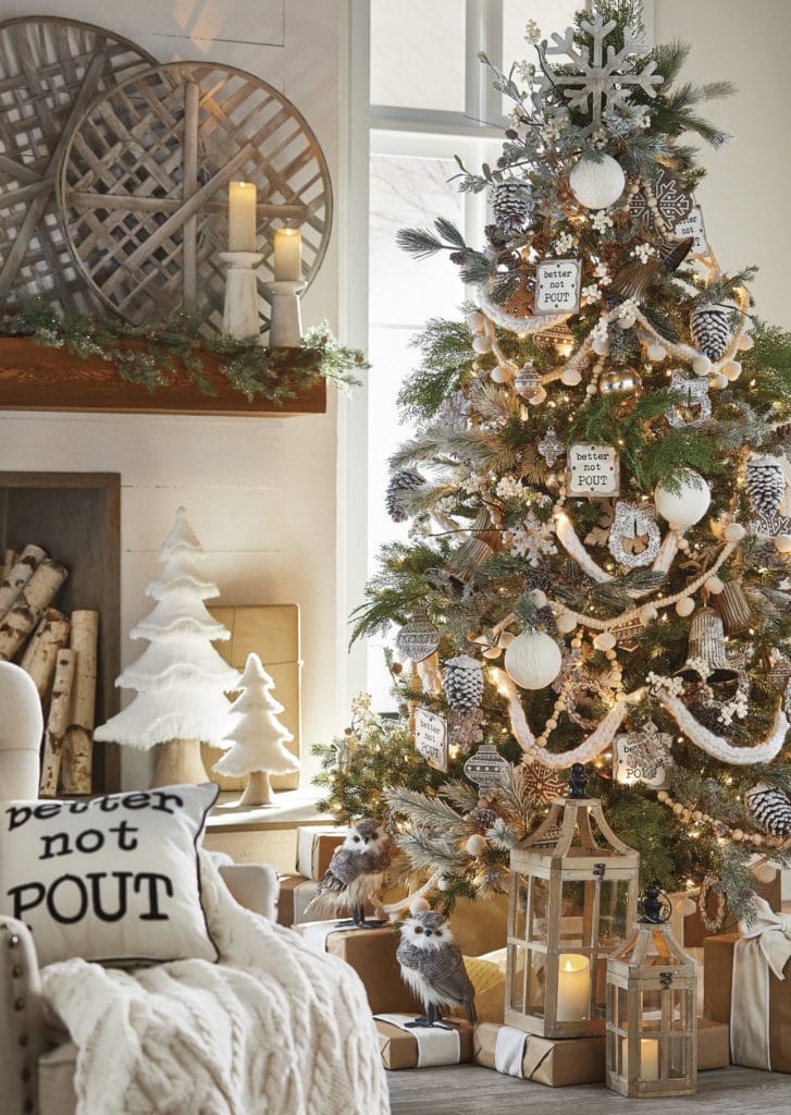 cozy knit christmas tree with yarn garland, frosted pinecones, wood bead garlands, cream berry picks, gingerbread ornaments