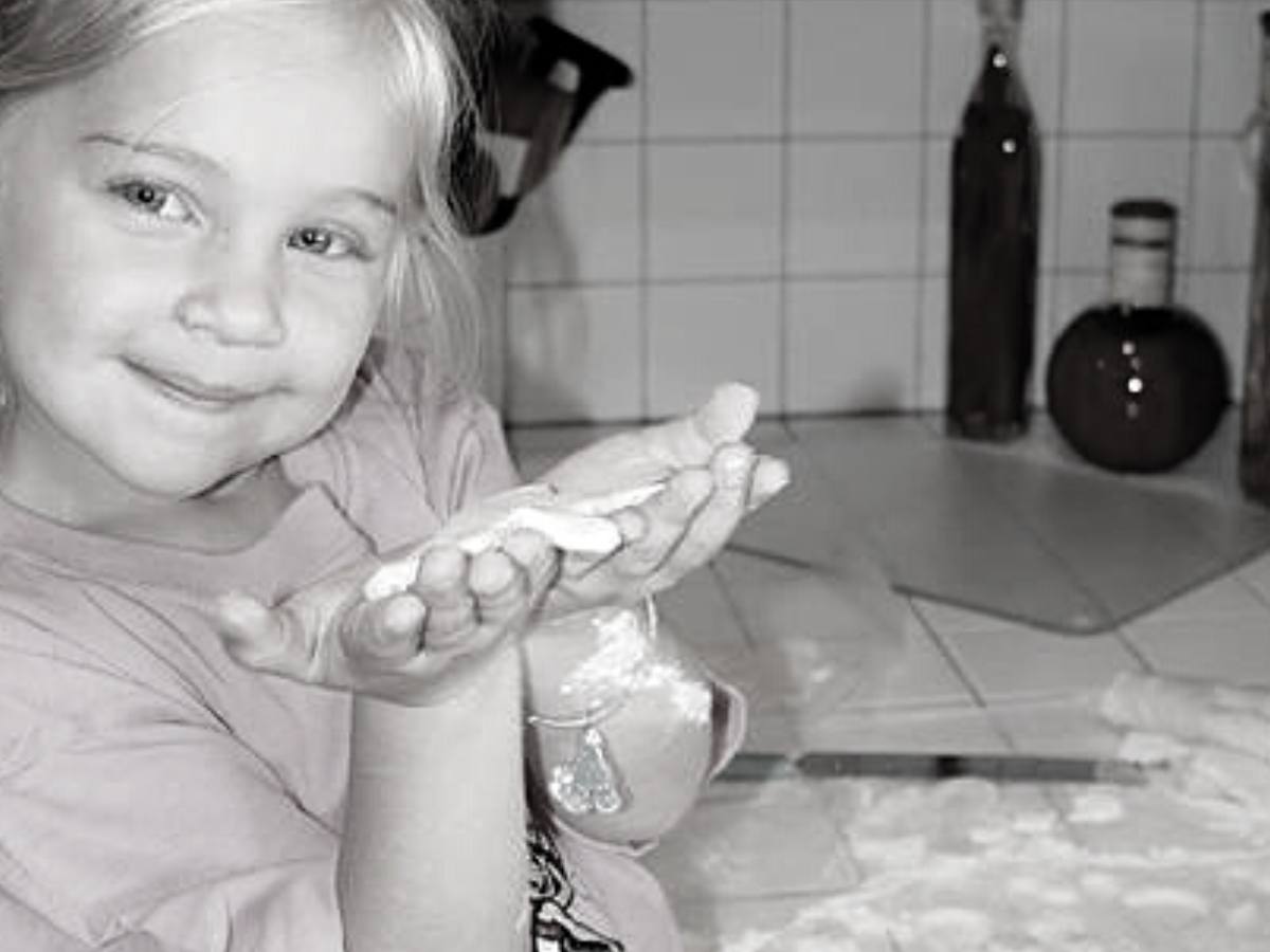 Old Fashioned Tea Cakes Jeannie Pence