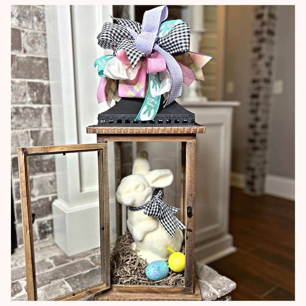 Funky Bow for Easter Lantern Decor