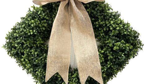 easy burlap bow on a boxwood wreath