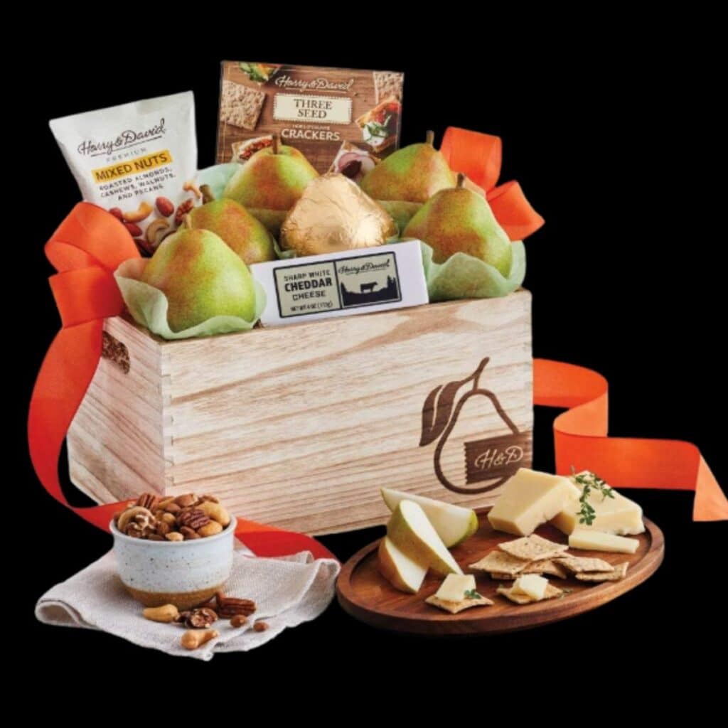 fruit and cheese basket from Harry & David, gift ideas for boomers